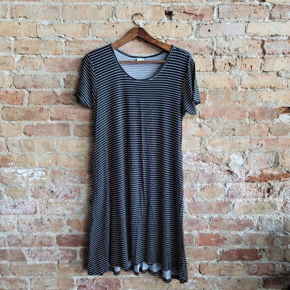Striped Minimal Black and White dress - Picture 1 of 3